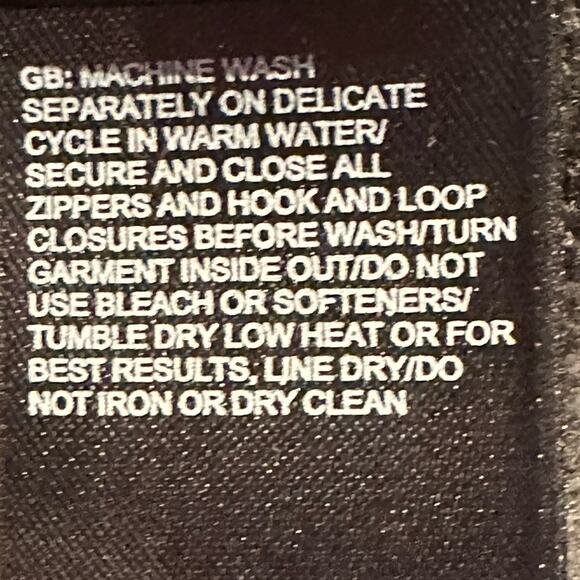 The North Face Mens Size Medium Gray Vest with Red Zipper and Trim - Picture 7 of 10